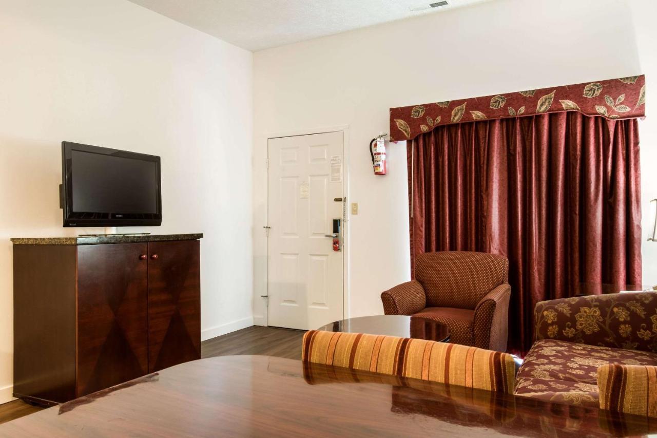 Econo Lodge Inn & Suites Lake Harmony - Pocono Mountains Area White Haven Exterior foto